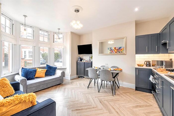 2 Bedroom Apartment To Rent In Mapperley Park Drive, Nottingham, NG3