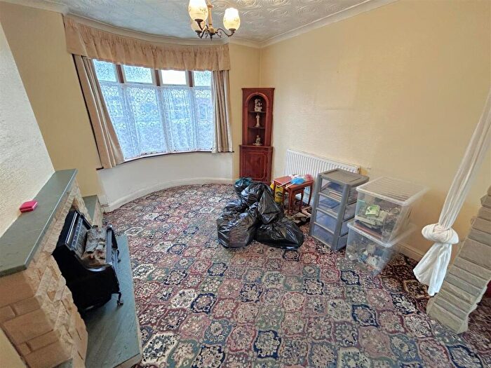 3 Bedroom House For Sale In Westfield Road, Brierley Hill, DY5