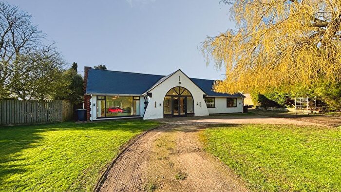 4 Bedroom Detached Bungalow For Sale In Cliff Road, Wellingore, LN5