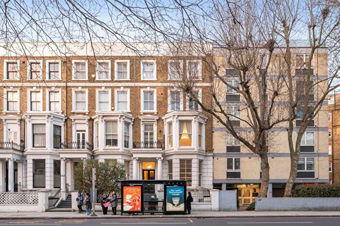 2 Bedroom Flat For Sale In Earls Court Road, Kensington, London, W8