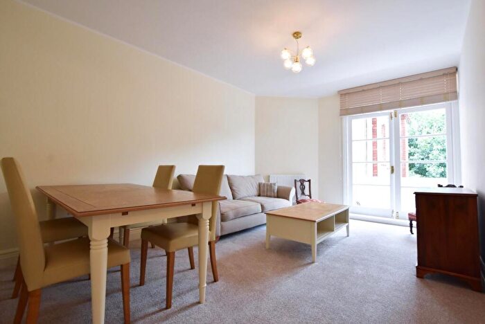 2 Bedroom Flat To Rent In Circus Lodge, Circus Road, St. John's Wood, London, NW8