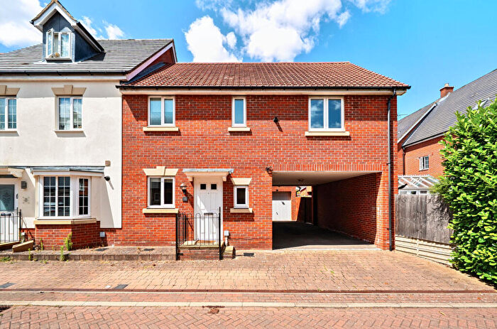 3 Bedroom Semi-Detached House For Sale In Cromwell Road, Flitch Green, Dunmow, Essex, CM6