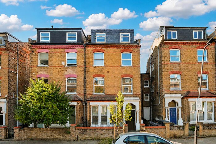 2 Bedroom Flat For Sale In Alexandra Grove, London, N4