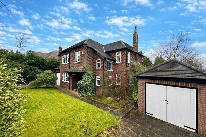 4 Bedroom Detached House For Sale In Lyme Road, Disley, Stockport, SK12