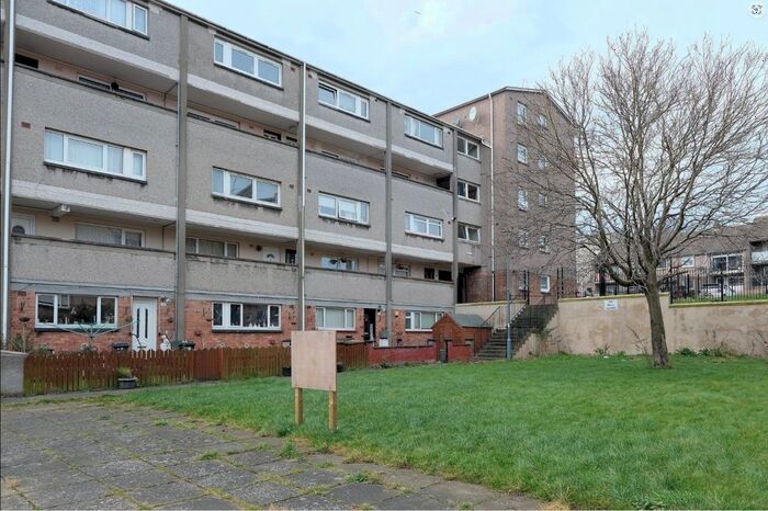 3 Bedroom Detached House To Rent In Northfield Drive, Edinburgh, EH8