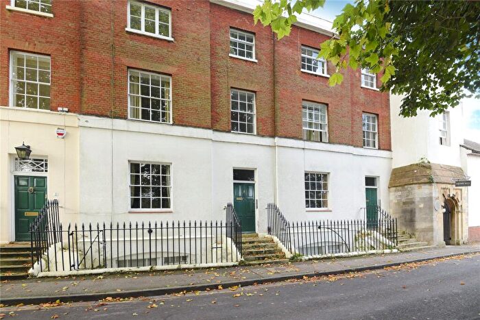1 Bedroom Apartment To Rent In St Peter Street, Winchester, Hampshire, SO23