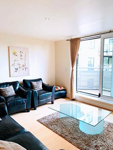 2 Bedroom Flat To Rent In Wards Wharf Approach, London, E16