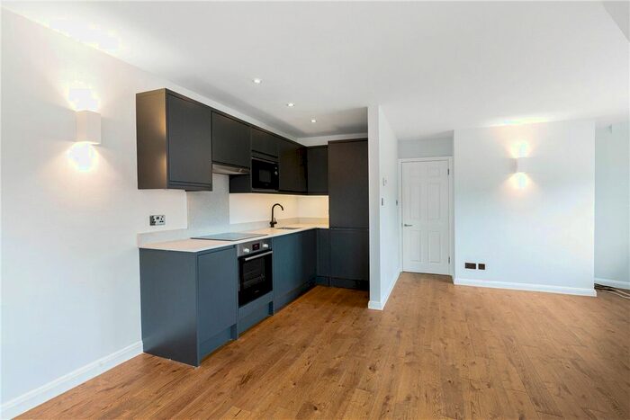 1 Bedroom Flat To Rent In Bulstrode Street, London, W1U