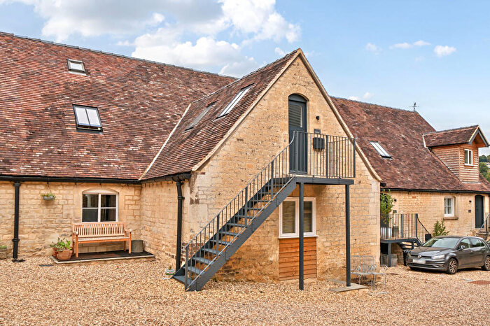 2 Bedroom Flat For Sale In Tetbury Lane, Stroud, GL6