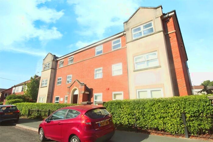 2 Bedroom Flat To Rent In Atkin Street, Worsley, Manchester, M28