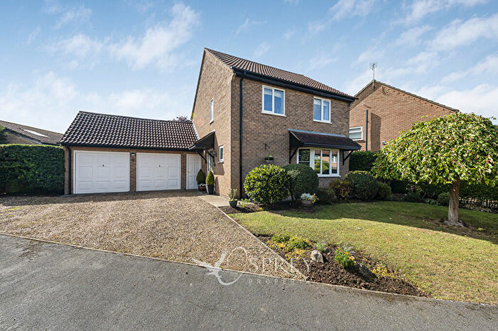 3 Bedroom Detached House For Sale In Walnut Close, Stretton, LE15