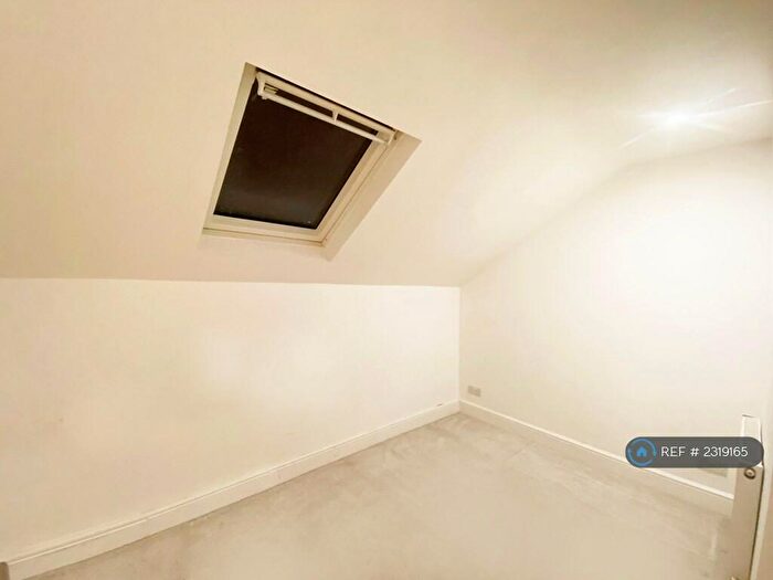 1 Bedroom Flat To Rent In Farnley Road, London, SE25