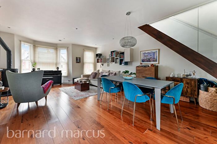 3 Bedroom Maisonette To Rent In Upper Richmond Road West, London, SW14