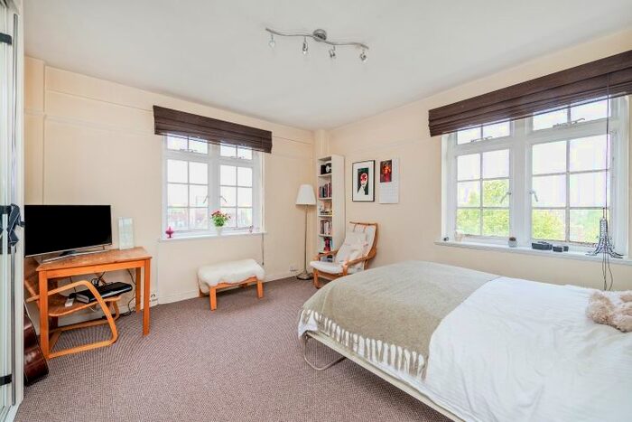 Studio To Rent In Abbey Road, London NW8