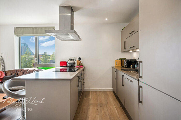 2 Bedroom Apartment For Sale In The Highway, London, E1W