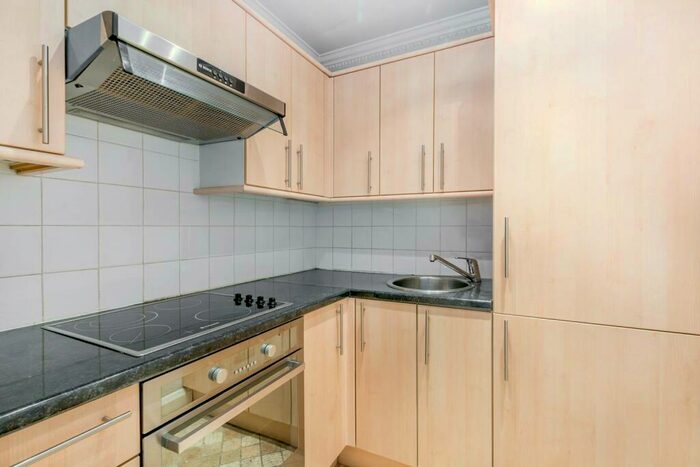 1 Bedroom Flat To Rent In Nottingham Terrace, Marylebone, London, NW1