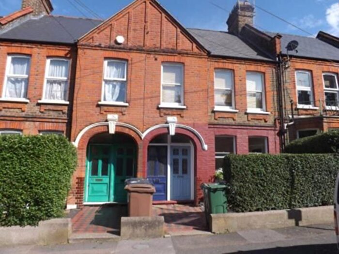 2 Bedroom Apartment To Rent In Bemsted Road, London, E17