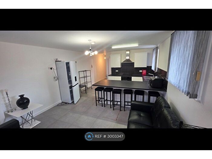 2 Bedroom Flat To Rent In Tetlow St, Liverpool, L4