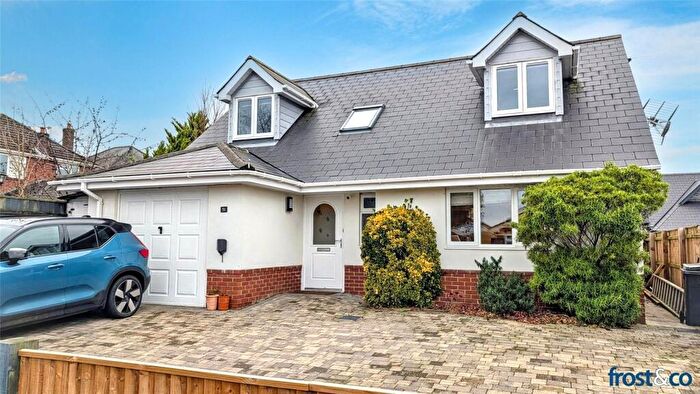 3 Bedroom Detached House For Sale In Maureen Close, Parkstone, Poole, Dorset, BH12