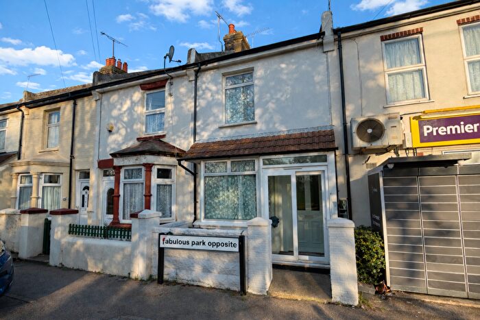 3 Bedroom Terraced House For Sale In Court Lodge Road, Gillingham, Kent, ME7