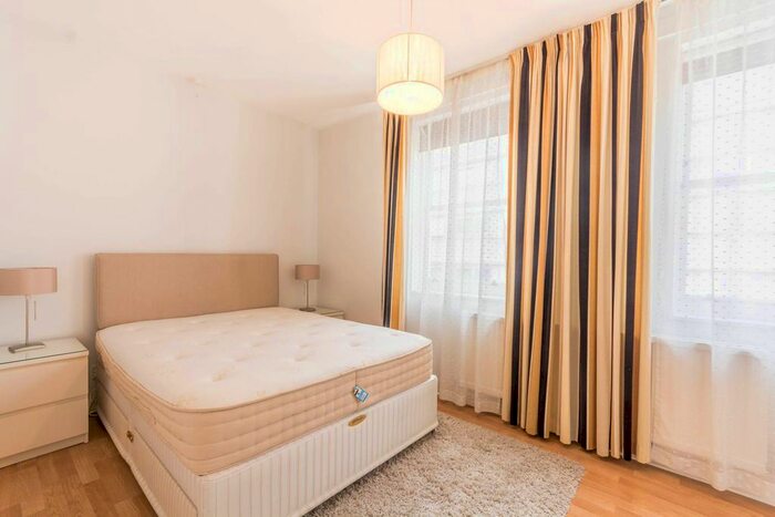 2 Bedroom Flat To Rent In Great Titchfield Street, Fitzrovia, London, W1W