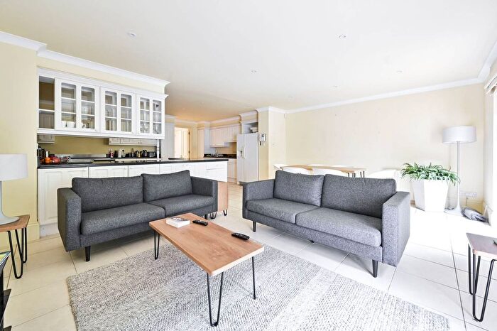 5 Bedroom Semi-Detached House To Rent In Randolph Avenue, Maida Vale, London, W9