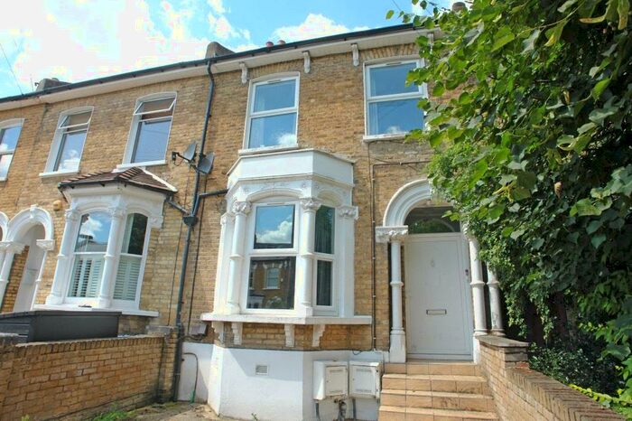 1 Bedroom Apartment To Rent In Upland Road, East Dulwich, London, SE22