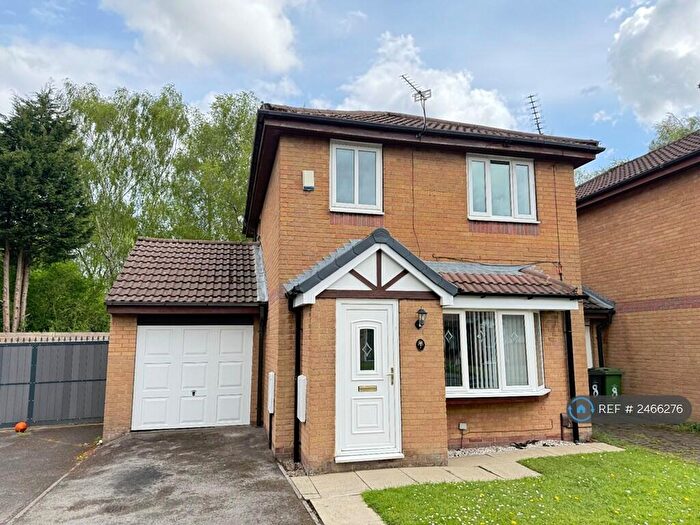 3 Bedroom Detached House To Rent In Linden Way, Droylsden, Manchester, M43