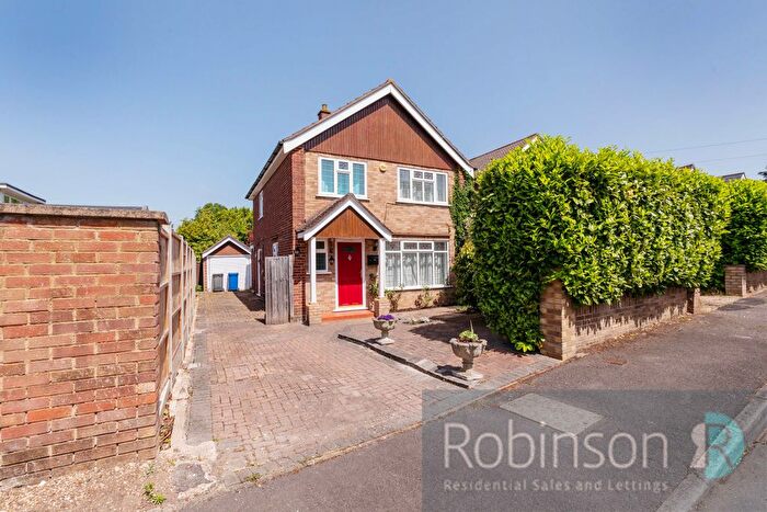 3 Bedroom Detached House For Sale In Havelock Road, Maidenhead, SL6