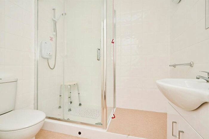 1 Bedroom Retirement Property To Rent In Cliff Court, Currie Road, Lake, Sandown, PO36