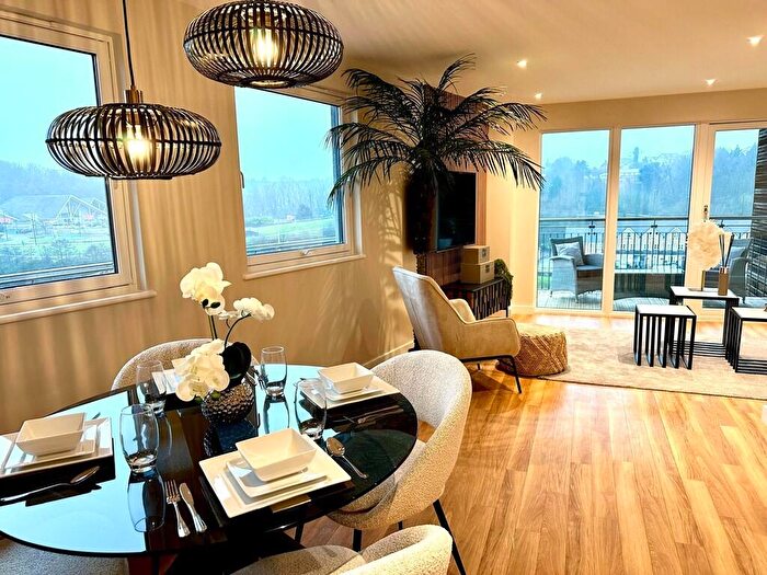 2 Bedroom Apartment To Rent In Alexandria, Victoria Wharf, Cardiff Bay, CF11