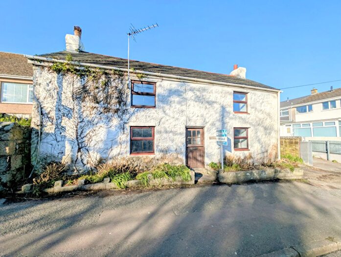 4 Bedroom Detached House For Sale In Higher Stennack, St Ives, TR26