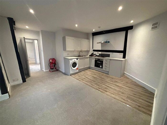 2 Bedroom Apartment To Rent In Cornmarket Street, Oxford, OX1