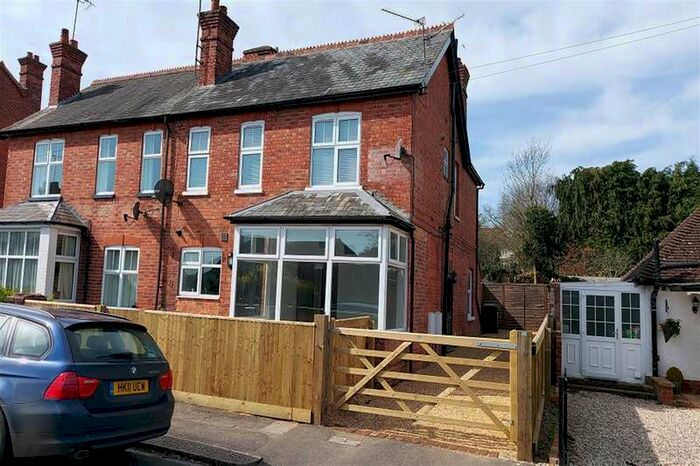 2 Bedroom Apartment To Rent In Caversham, Reading, RG4