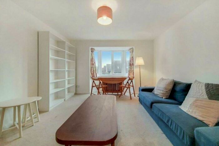 2 Bedroom Flat To Rent In Bunning Way, Islington, N7