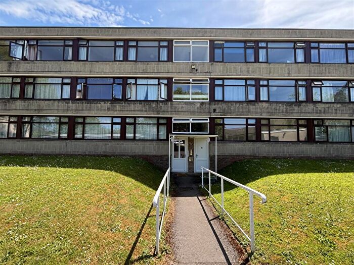 2 Bedroom Flat To Rent In St Martins Court, Frome Road, Combe Down, Bath, BA2