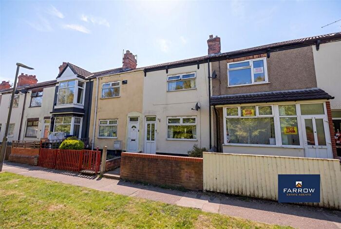 3 Bedroom Terraced House For Sale In Highfield Avenue, Grimsby, DN32