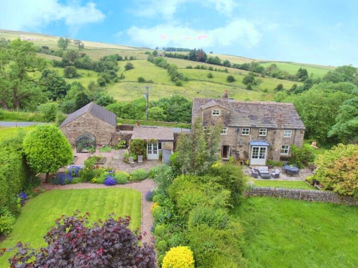 5 Bedroom Detached House For Sale In Gill Top House, Cowling, BD22