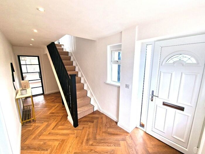 4 Bedroom Property To Rent In Pennar Lane, Newbridge, Newport, NP11