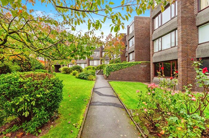 1 Bedroom Flat For Sale In Parklands Gardens, Walsall, WS1
