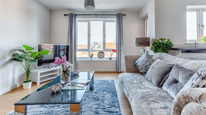 2 Bedroom Apartment To Rent In Coulsdon Road, Caterham, CR3