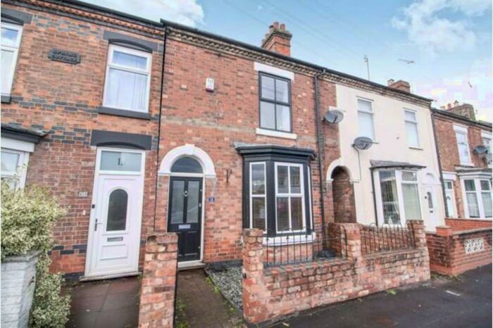 3 Bedroom House To Rent In Grange Street, Staffordshire, DE14