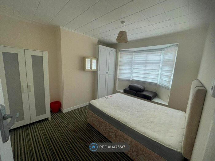 4 Bedroom Terraced House To Rent In Empire Avenue, London, N18