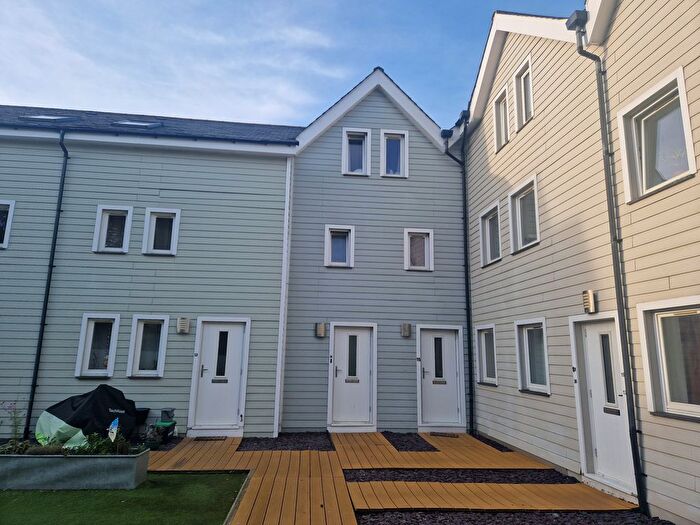 2 Bedroom Town House To Rent In The Strand, Bude, EX23