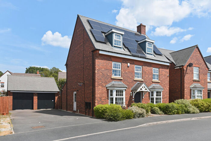5 Bedroom Detached House For Sale In Brooks Drive, Harbury, Warwickshire, CV33