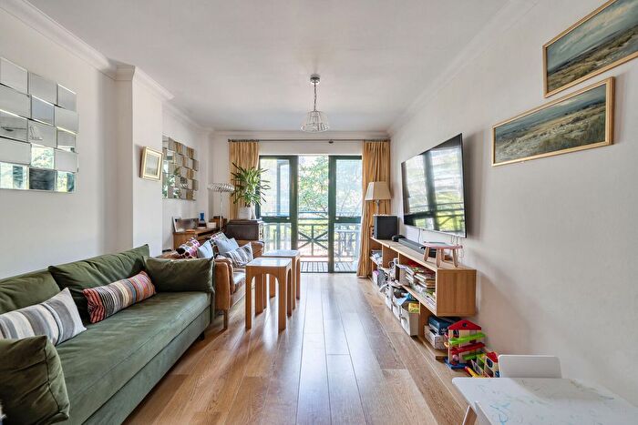 2 Bedroom Flat For Sale In Octavia House, Westminster, London, SW1P