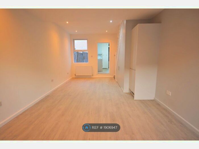 2 Bedroom Terraced House To Rent In Parchmore Road, Thornton Heath, CR7