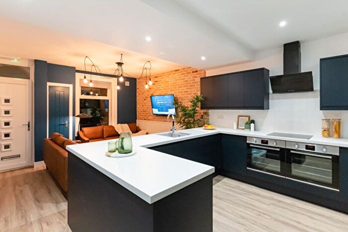 6 Bedroom Terraced House To Rent In Cleveland Road, Southsea, Hampshire, PO5