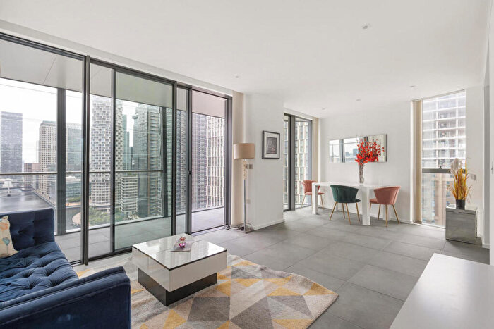 2 Bedroom Apartment To Rent In Dollar Bay, E14