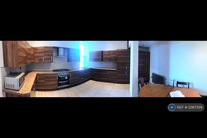 6 Bedroom Flat To Rent In West Princes Street, Glasgow, G4